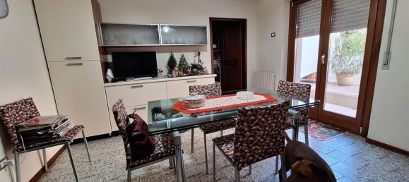 5 rooms Apartment in Treia, Italy No. 195939 7