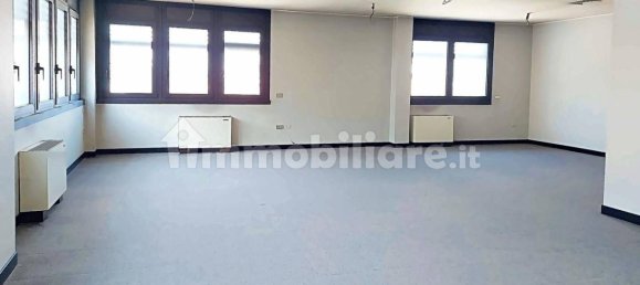 136m² Office in Delebio, Italy No. 317771 9