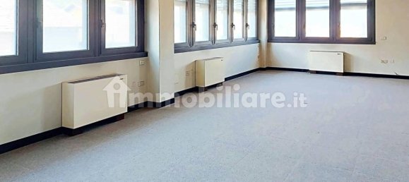 136m² Office in Delebio, Italy No. 317771 10
