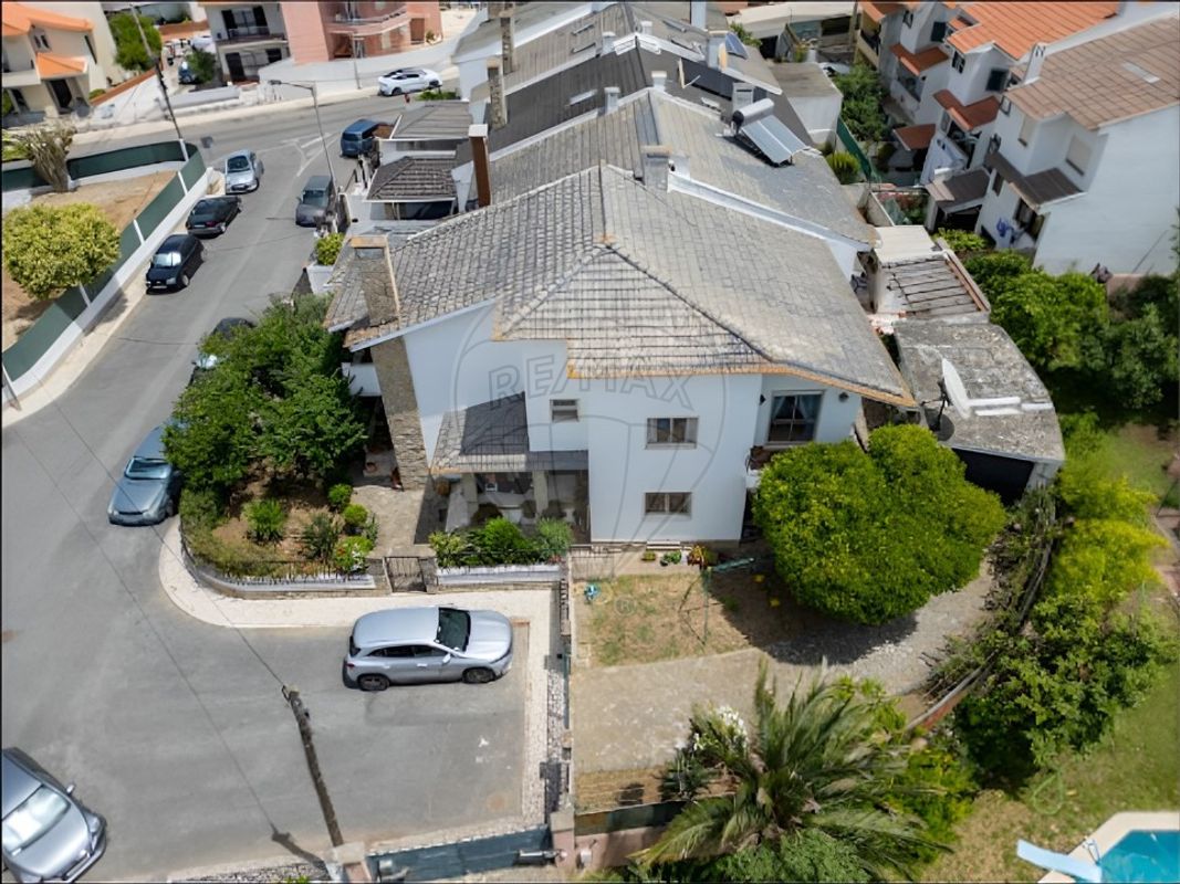 Casa de 6 dormitorios en Cascais, Portugal No. 47131