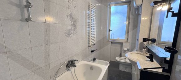 4 rooms Apartment in Noicattaro, Italy No. 24248 24