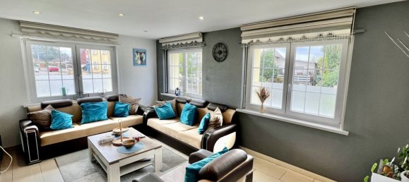 4 bedrooms House in Village-Neuf, France No. 245463 5