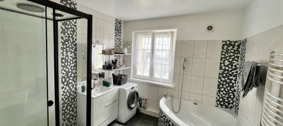 4 bedrooms House in Village-Neuf, France No. 245463 12