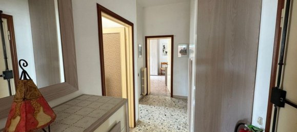 3 bedrooms Apartment in Follonica, Italy No. 381647 5