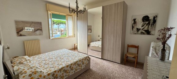 3 bedrooms Apartment in Follonica, Italy No. 381647 4