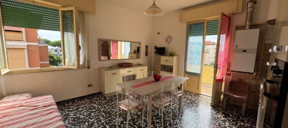 3 bedrooms Apartment in Follonica, Italy No. 381647 6