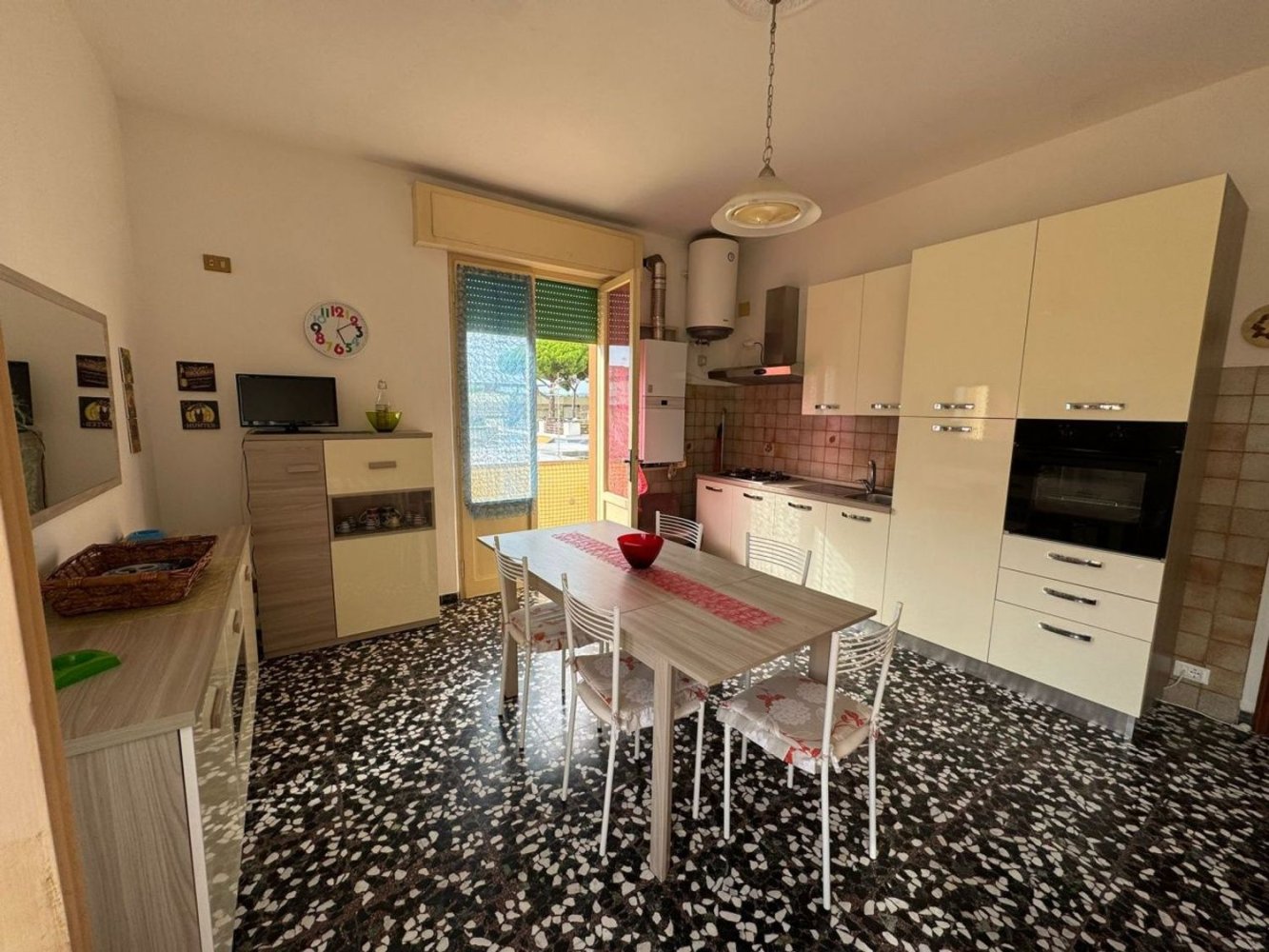 3 bedrooms Apartment in Follonica, Italy No. 381647