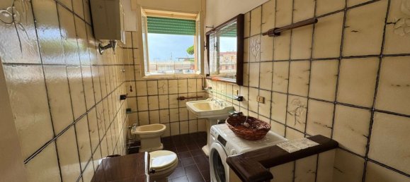 3 bedrooms Apartment in Follonica, Italy No. 381647 10