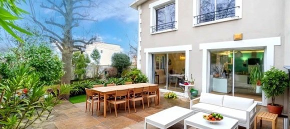 5 bedrooms Villa in Chatou, France No. 184168 12