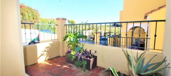 3 bedrooms Townhouse in Estepona, Spain No. 24563 10