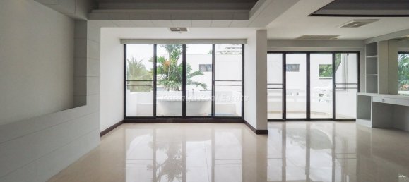 8 Schlafzimmer Stadthaus in Bang Lamung, Thailand, Nr. 57835 10