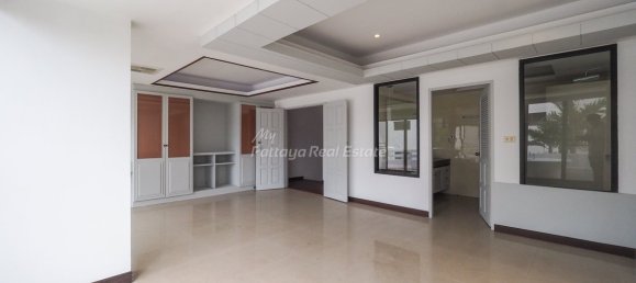 8 Schlafzimmer Stadthaus in Bang Lamung, Thailand, Nr. 57835 14