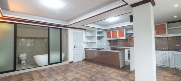 8 Schlafzimmer Stadthaus in Bang Lamung, Thailand, Nr. 57835 17