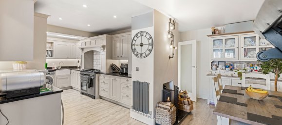 Casa T3 em Horley, United Kingdom N.º 993 7