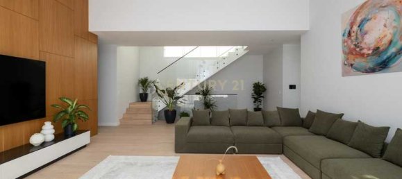 6 bedrooms Villa in Limassol, Cyprus No. 18927 16