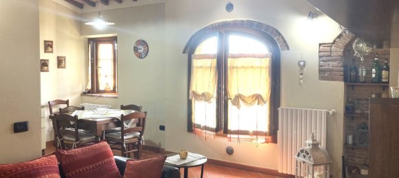 3 bedrooms Apartment in Pistoia, Italy No. 339575 2