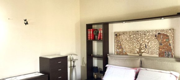 3 bedrooms Apartment in Pistoia, Italy No. 339575 4