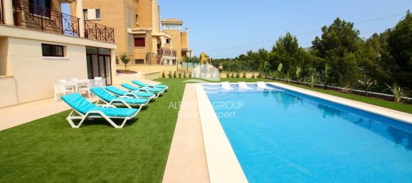 4 bedrooms Villa in La Nucia, Spain No. 4266 24