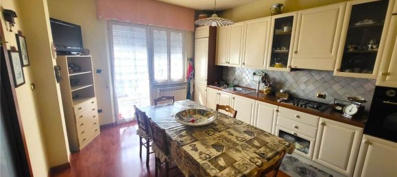 Apartamento de 3 dormitorios en Porto San Giorgio, Italy No. 305339 4