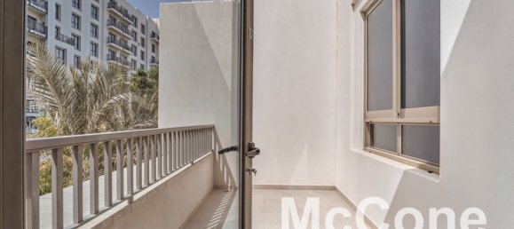 Villa T4 em Town Square, UAE N.º 32405 24