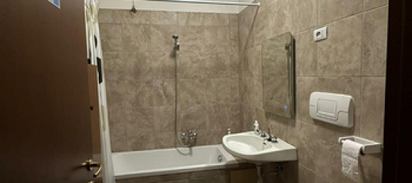 5-salle Appartement à Milan, Italy No. 252212 4