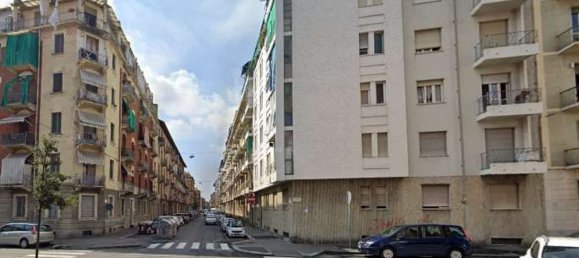 5 rooms Apartment in Turin, Italy No. 299835 11