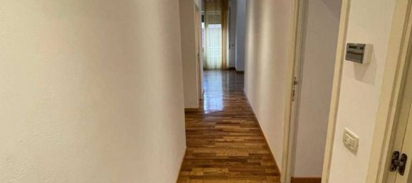 5 rooms Apartment in Siena, Italy No. 223947 10