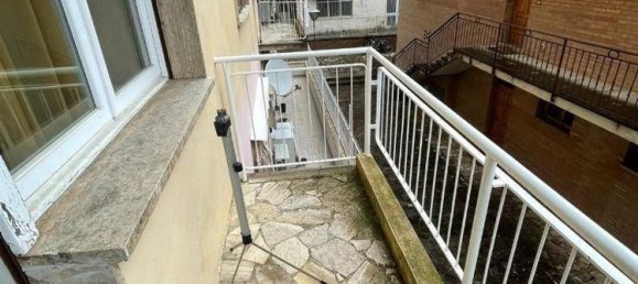 5 rooms Apartment in Siena, Italy No. 223947 9