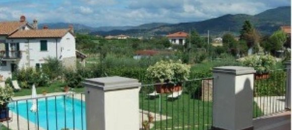 8 bedrooms Apartment in Cortona, Italy No. 393 6