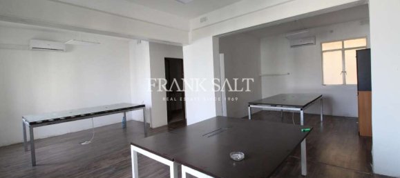 Laden in Fgura, Malta 116m², Nr. 12703 12