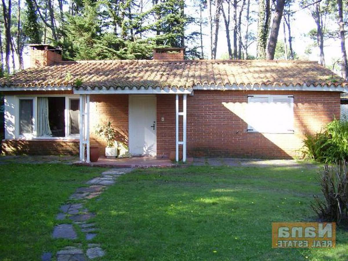 2 bedrooms House in Maldonado, Uruguay No. 4092