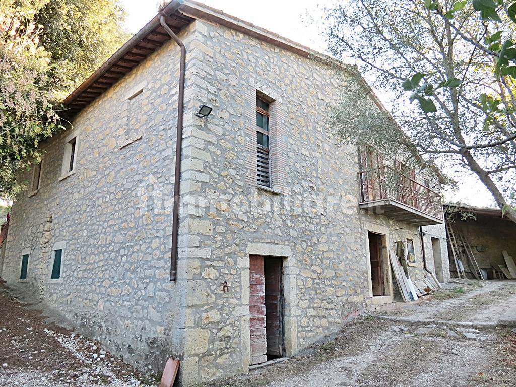 3 bedrooms House in Baschi, Italy No. 47393