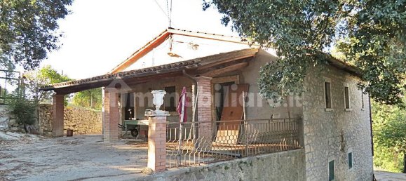 3 bedrooms House in Baschi, Italy No. 47393 2