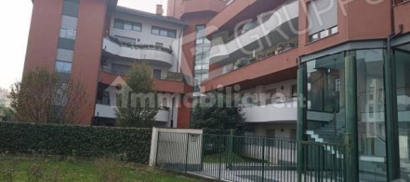 1 bedroom Apartment in Legnano, Italy No. 294403 4