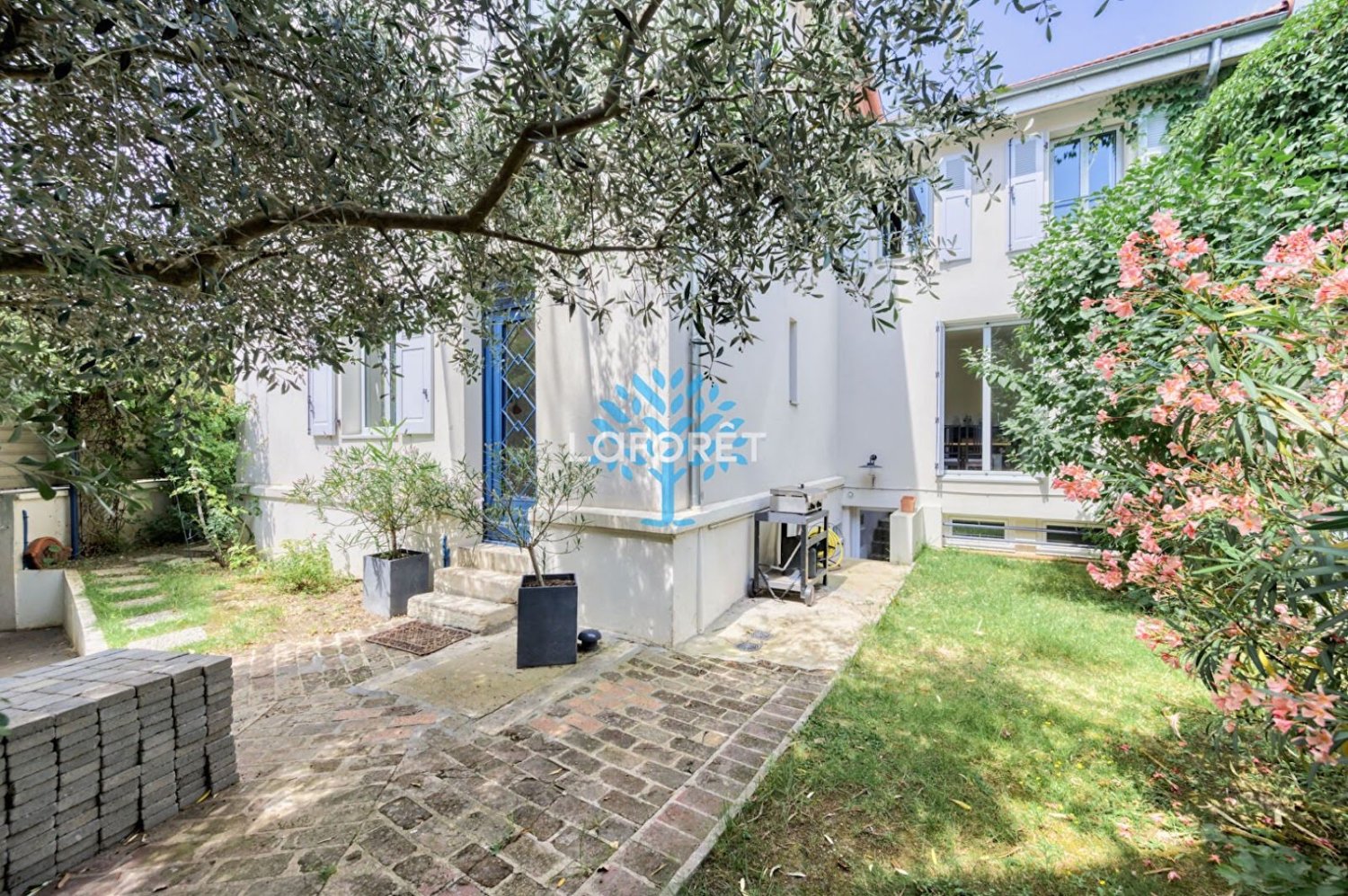 5 غرف نوم منزل في Courbevoie, France رقم 165789