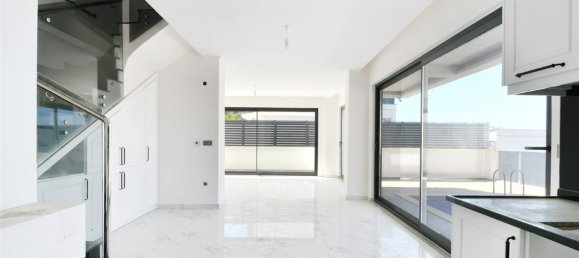 Вилла с 4 комнатами в Аланья, Турция № 10197 12