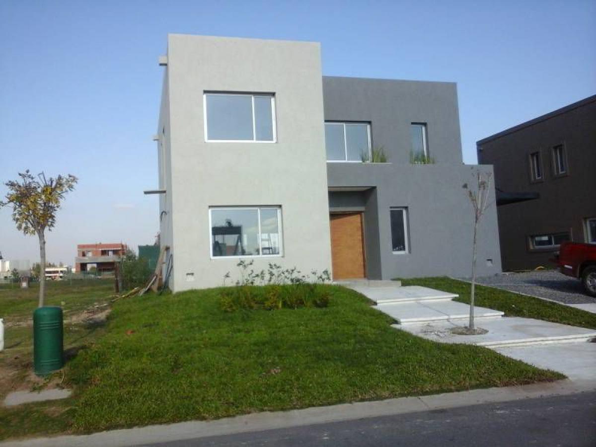 4 bedrooms House in Tigre, Argentina No. 15345