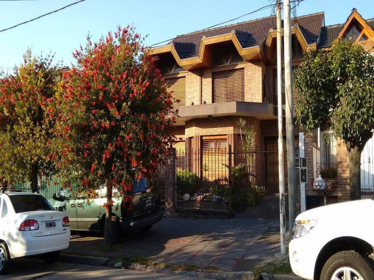 4 bedrooms House in Bermudez, Argentina No. 52694