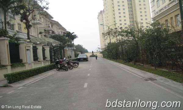 4 bedrooms Villa in Tay Ho, Vietnam No. 6692