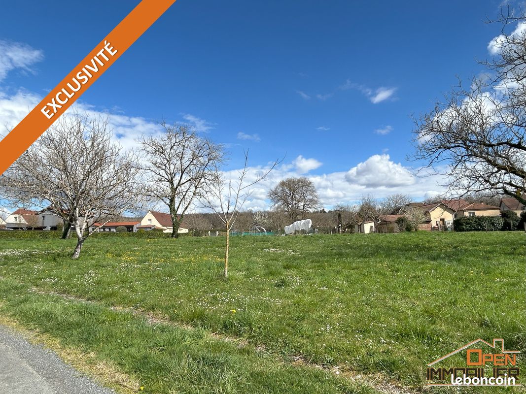 Земельный участок 1127м² в Сен-Жульен-де-Лампон, Франция № 102089