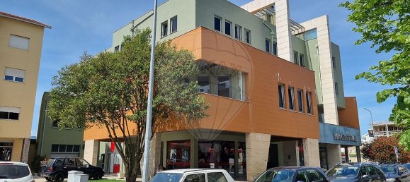 30m² Commercial property in Tondela, Portugal No. 39534 4