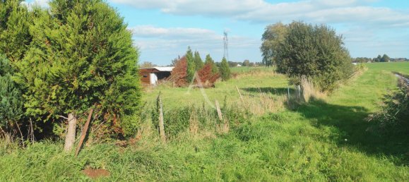  Land in Saint-Pierre-Brouck, France No. 226259 2