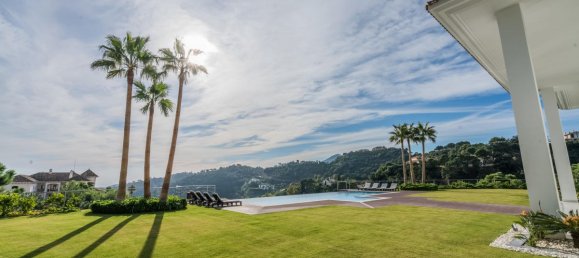 8 bedrooms Villa in La Perla-Torremuelle, Spain No. 2868 14