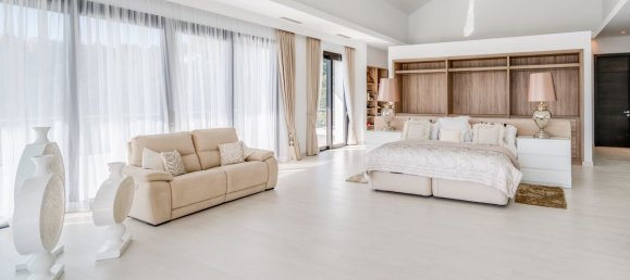 8 bedrooms Villa in La Perla-Torremuelle, Spain No. 2868 5