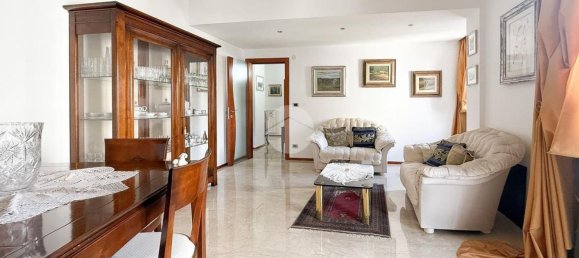 Apartamento T4 em L'Aquila, Italy N.º 328841 18