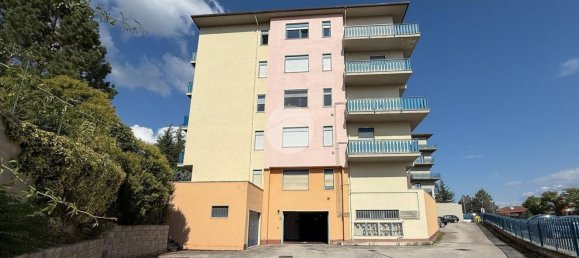 Apartamento T4 em L'Aquila, Italy N.º 328841 2