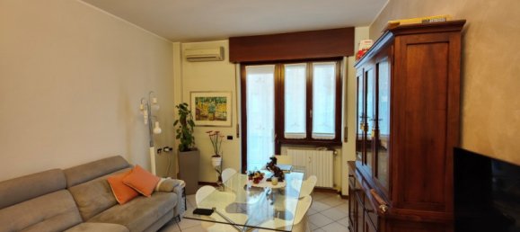 3 bedrooms Apartment in Verona, Italy No. 88010 2