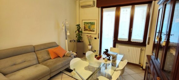 3 bedrooms Apartment in Verona, Italy No. 88010 5