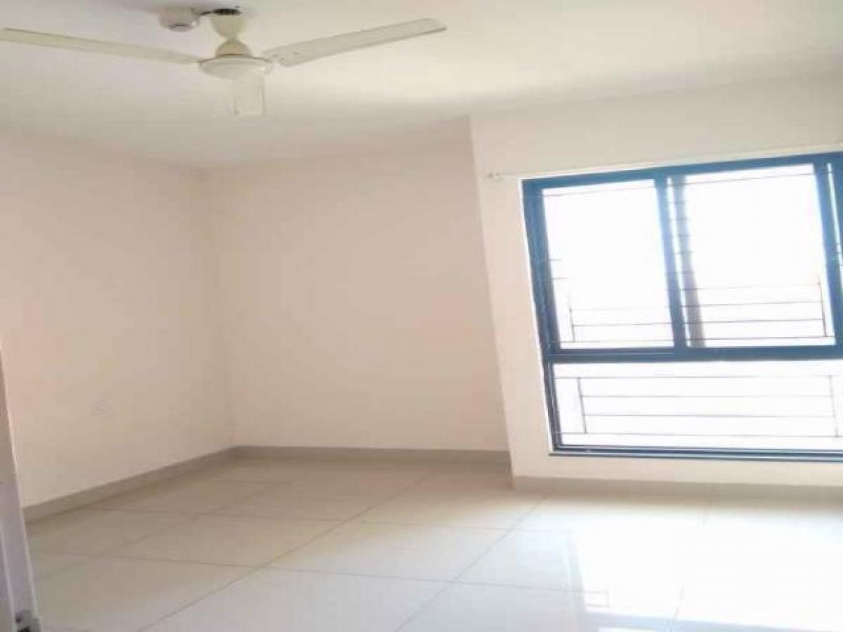 Casa T3 em Pune, India N.º 54570