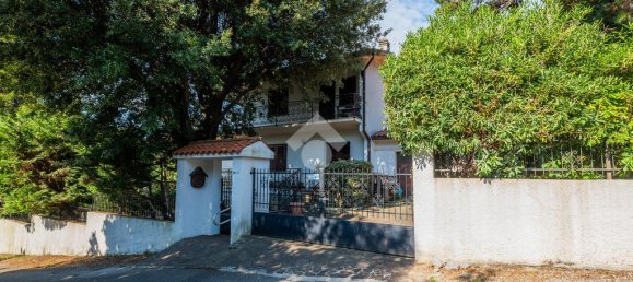 5 Schlafzimmer Villa in Trieste, Italy, Nr. 119165 44